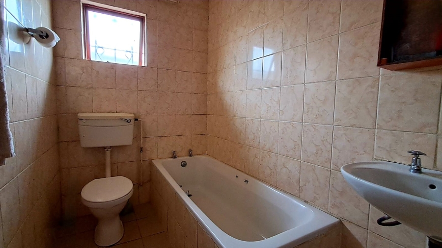 3 Bedroom Property for Sale in Amalinda Eastern Cape